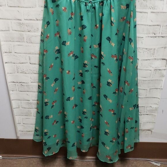 The 9's dress - Picture 3 of 3